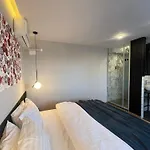 Ξενοδοχείο Xix Boutique