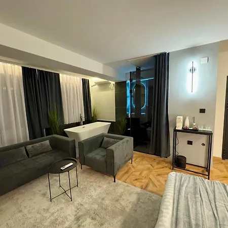 Xix Boutique Hotel *