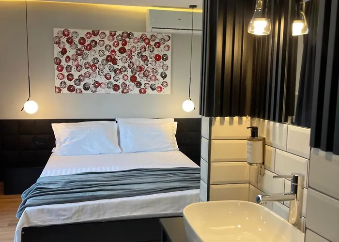 Xix Boutique Hotel *